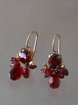 earrings Bee dark red crystal and garnet