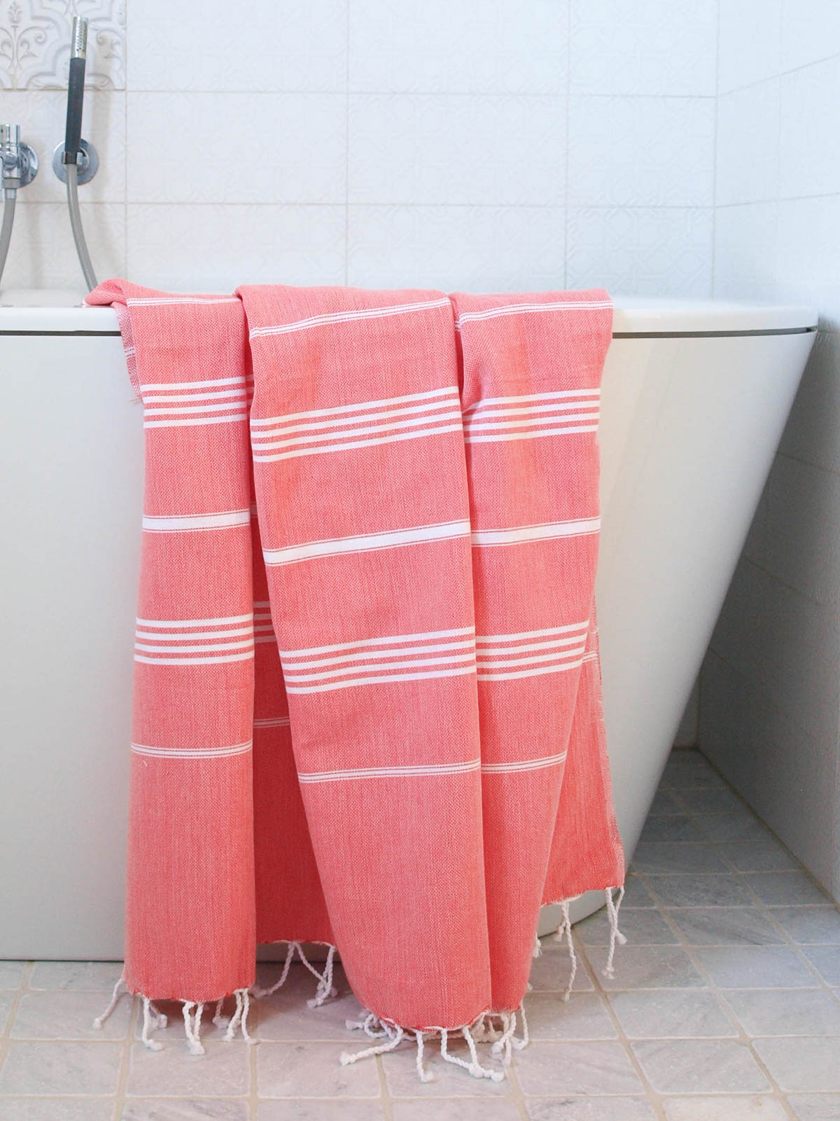 hammam towel coral red/white