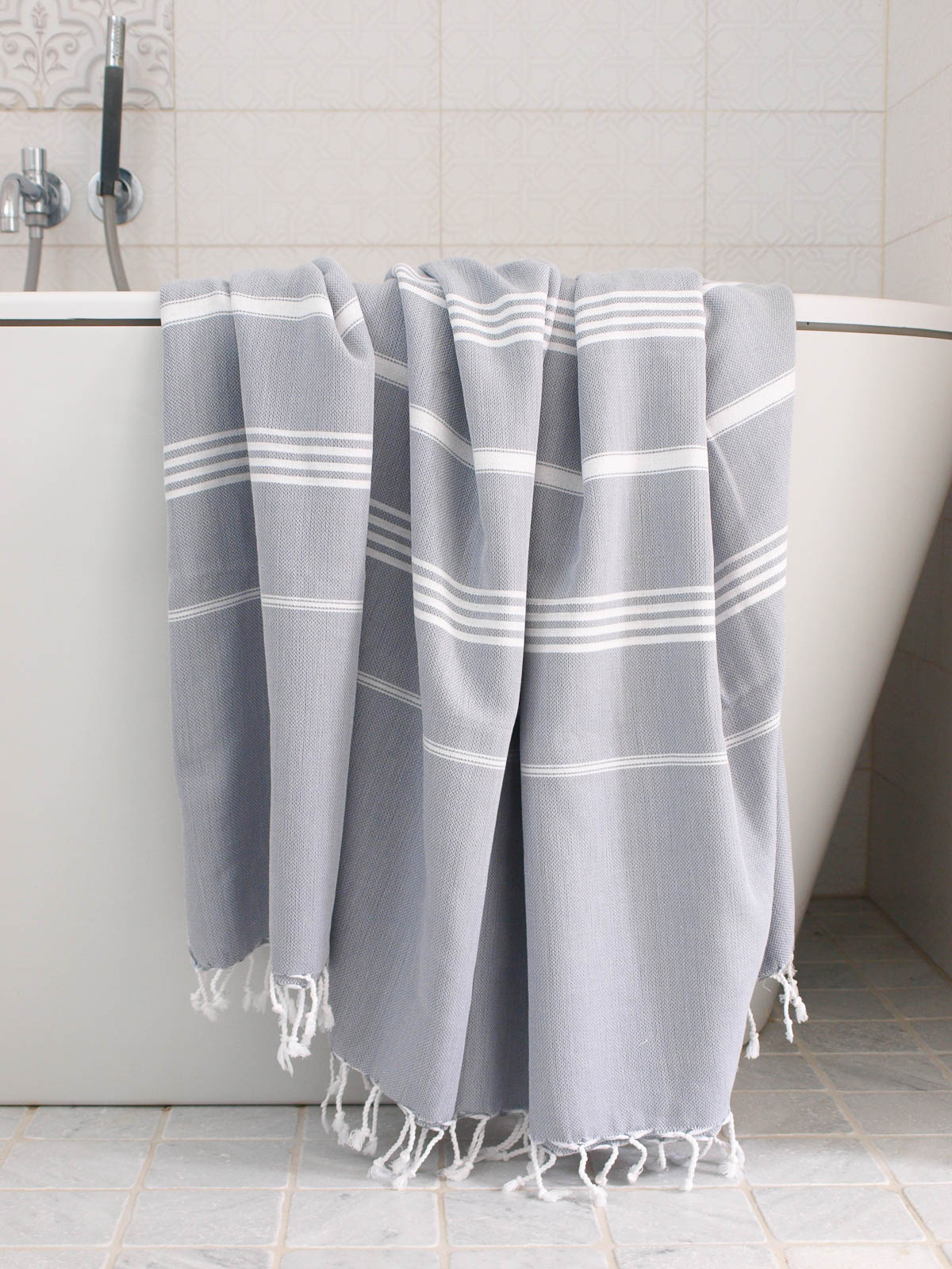 fouta gris/blanc