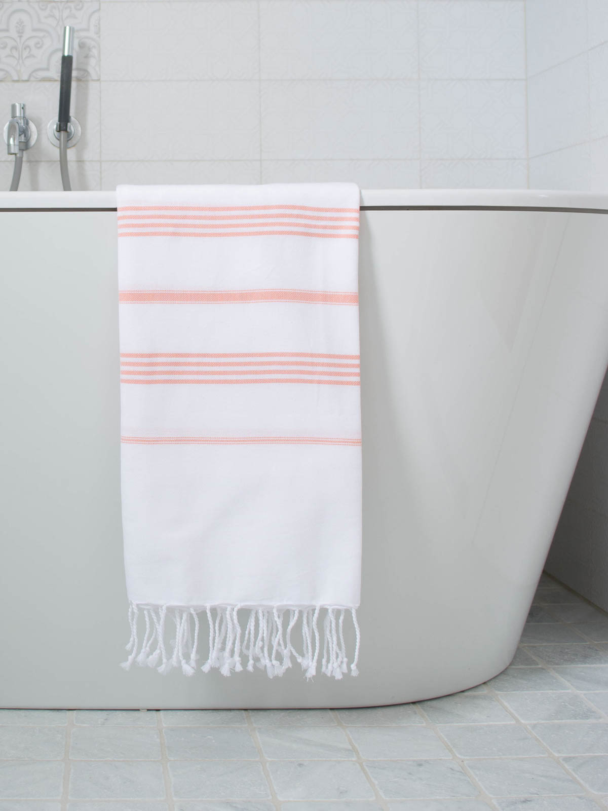 fouta blanc/pêche foncé