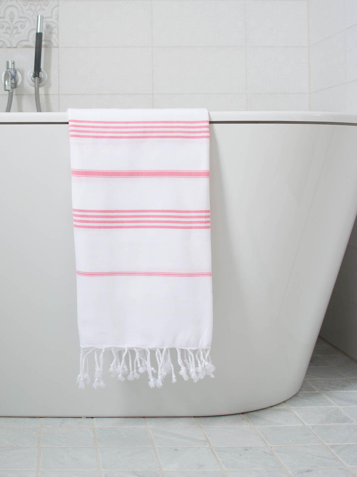 fouta blanc/rose bonbon