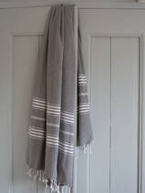 fouta gris foncé