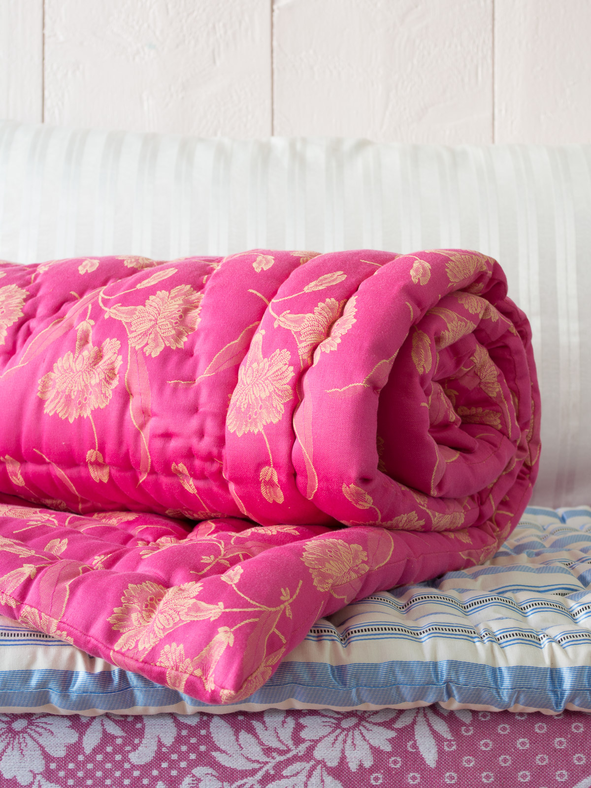 matelas matelassé, rosa foncé et jaune 180x70cm