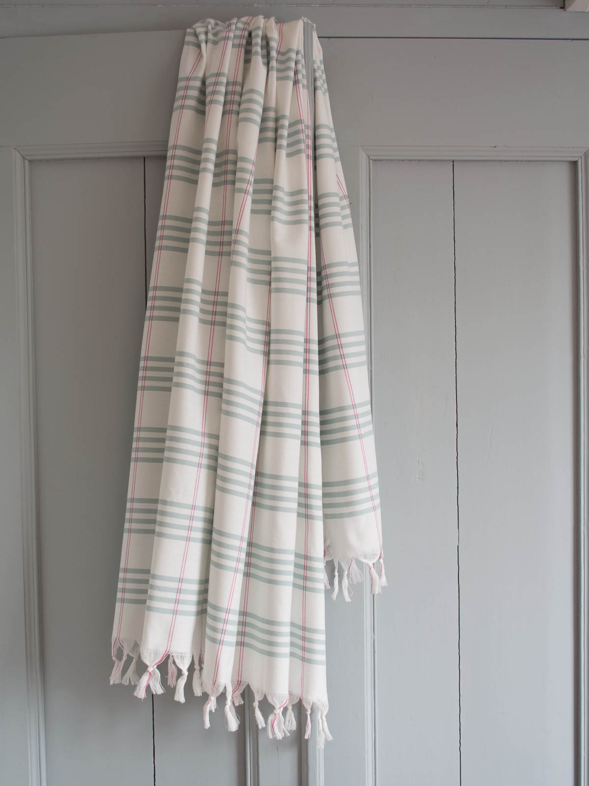 fouta à carreaux gris-vert