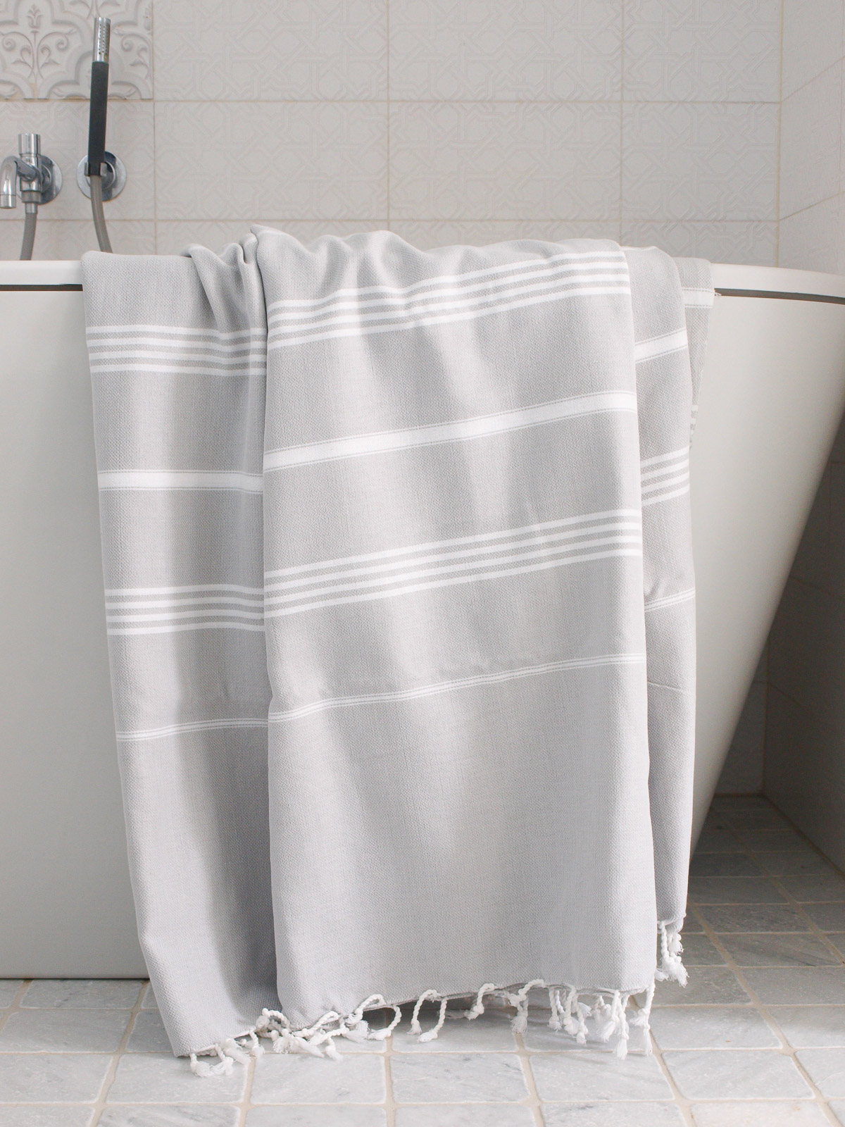 fouta gris clair/blanc