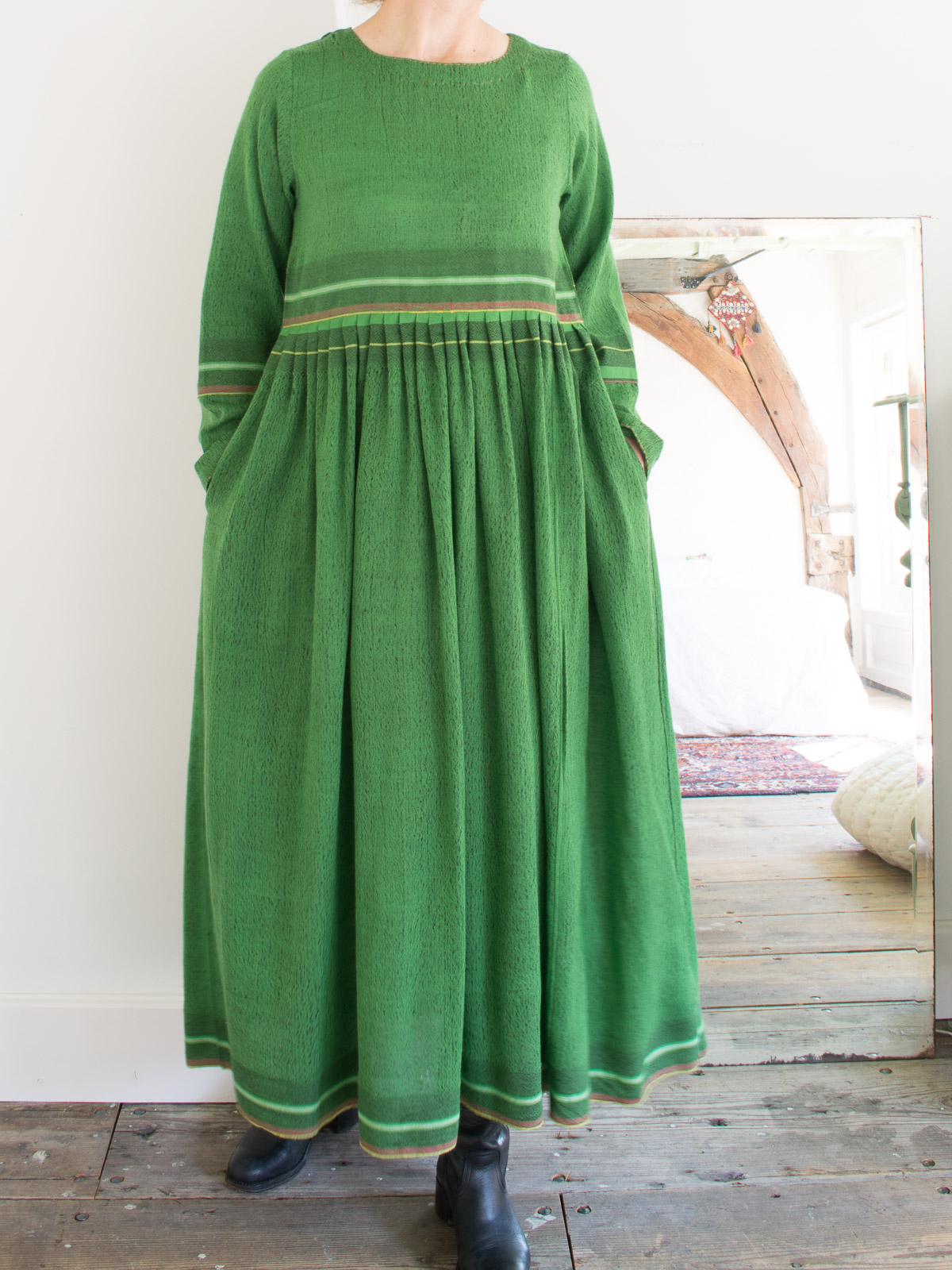 klinker flexibel gaan beslissen wijde maxi-jurk van groene wol - jurken en blouses - volledig handgemaakt -  kleding - Ottomania.nl | de officiële Ottomania website