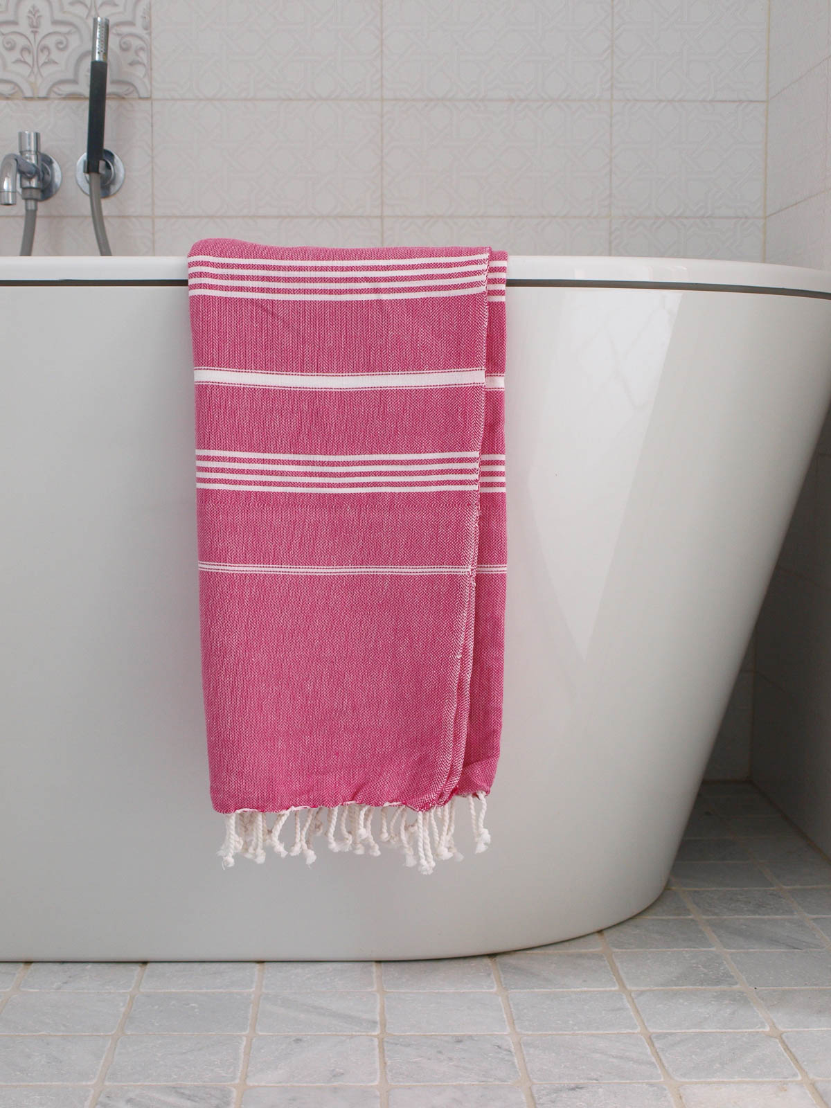 fouta fuchsia/blanc