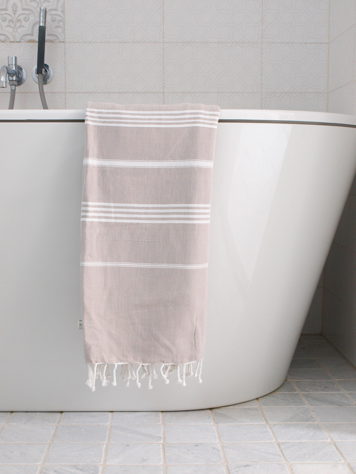 fouta gris-beige/blanc