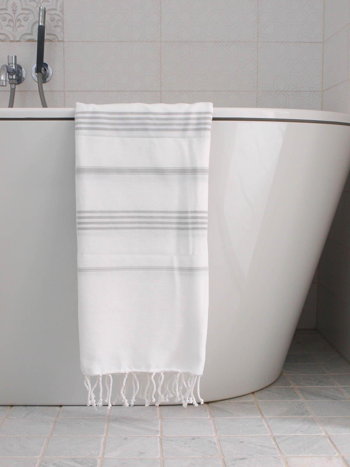 fouta blanc/gris clair