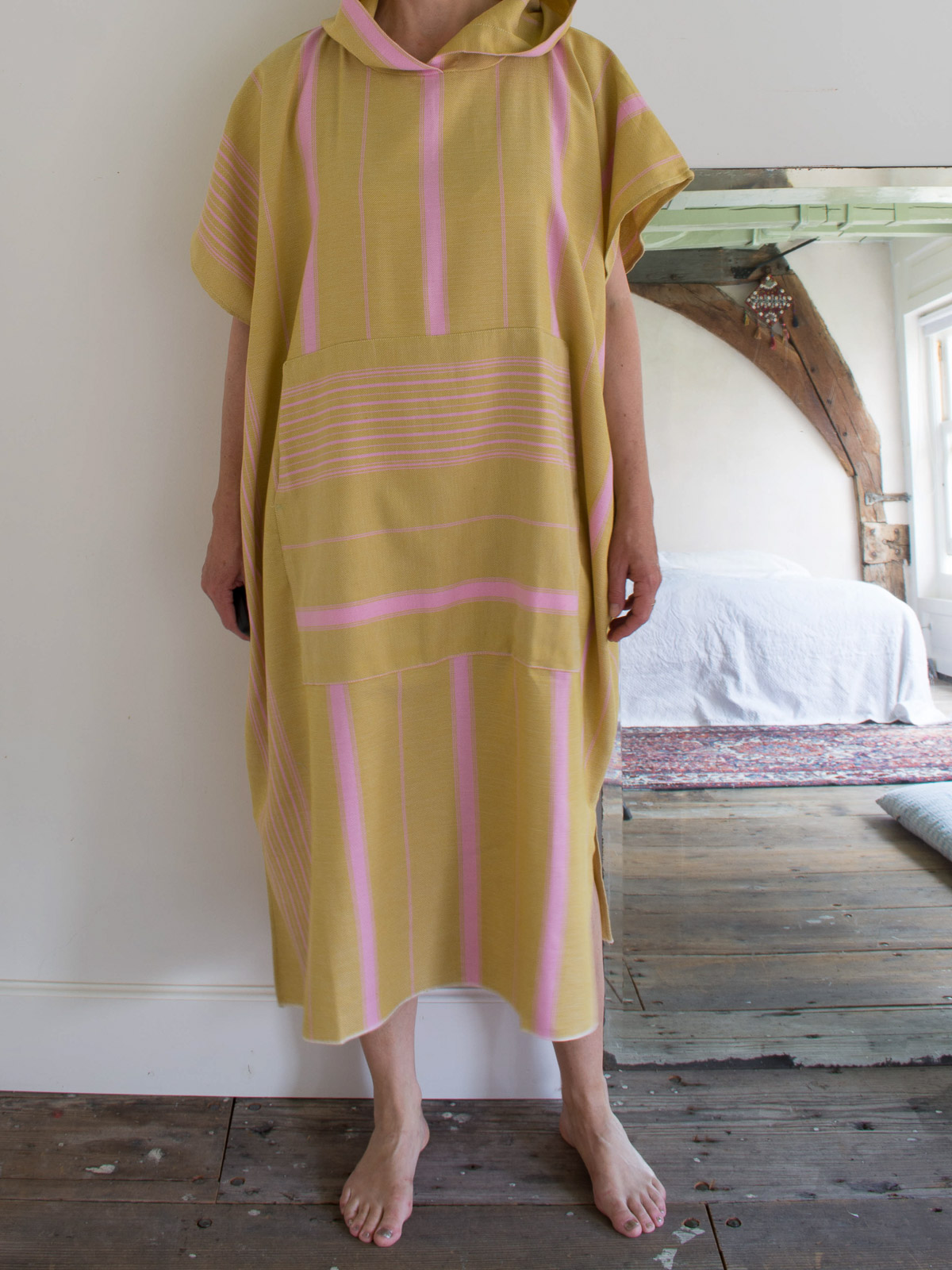 Poncho de surf jaune moutarde/rose sorbet