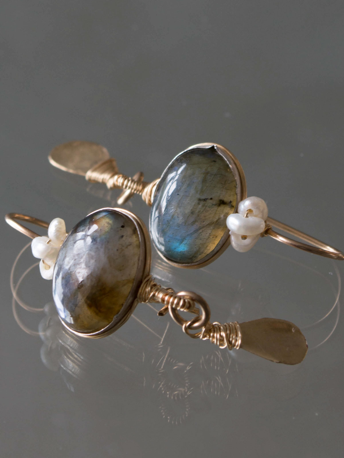 boucles d'oreilles Crown labradorite et perles