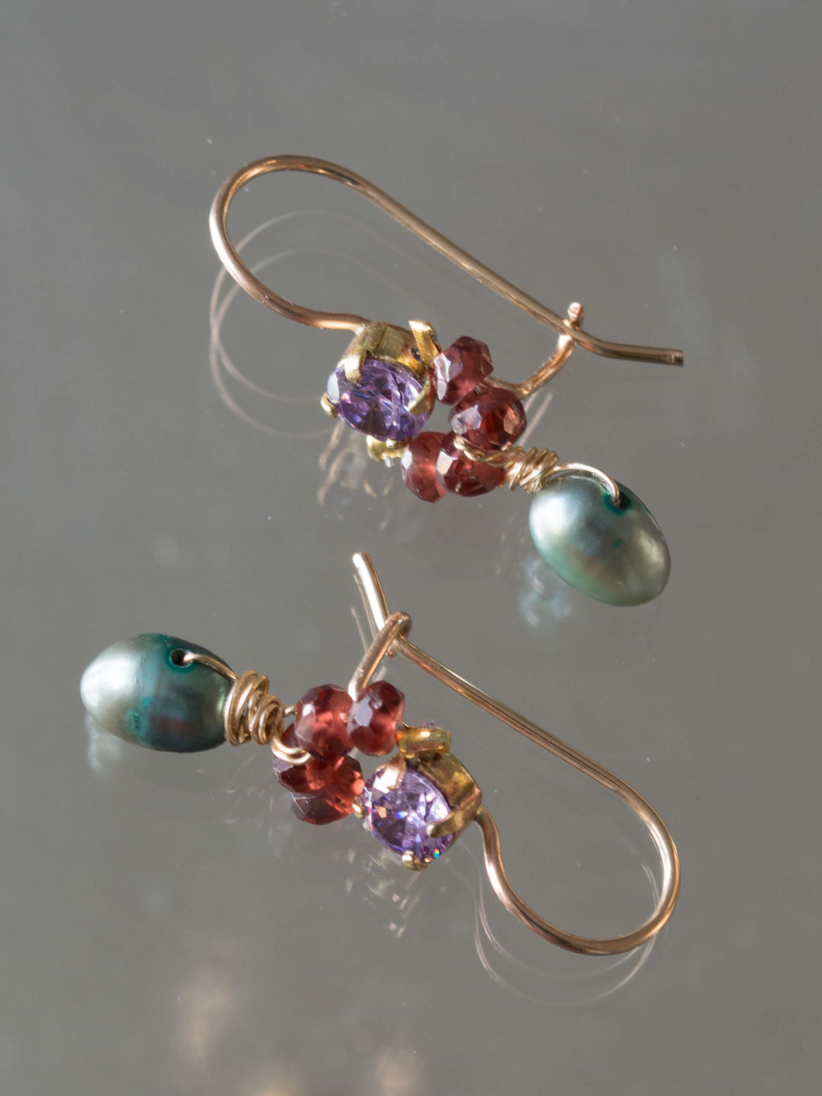 boucles d'oreilles Dancer cristal lilas et grenat